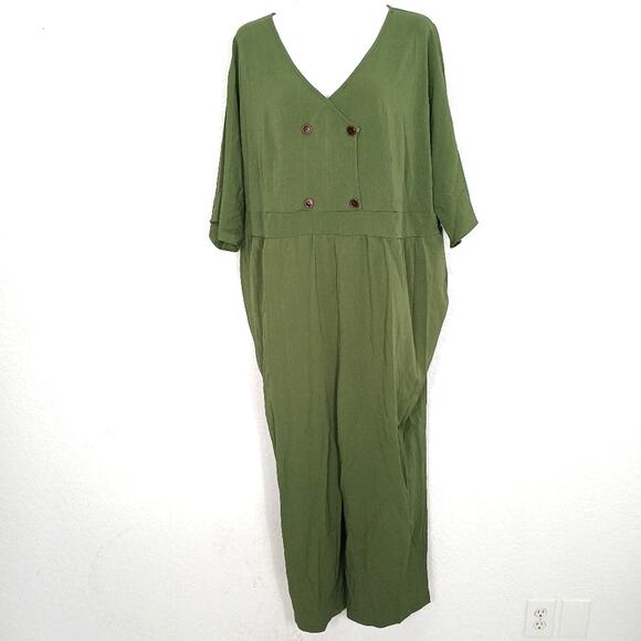 NWT Bloomchic V-Neck Jumpsuit Size 26 - Picture 1 of 9